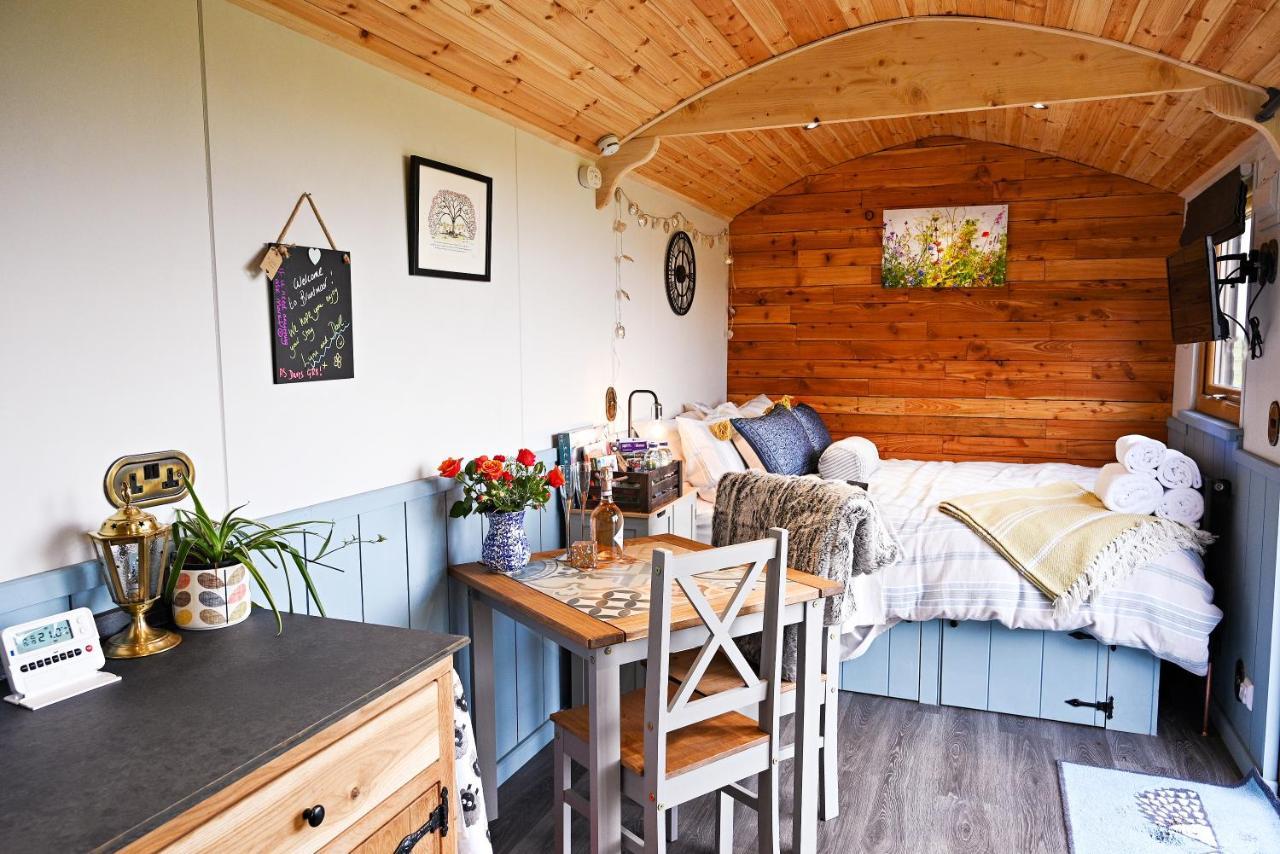 Luxury Shepherd Hut In The Peak District Bakewell Esterno foto