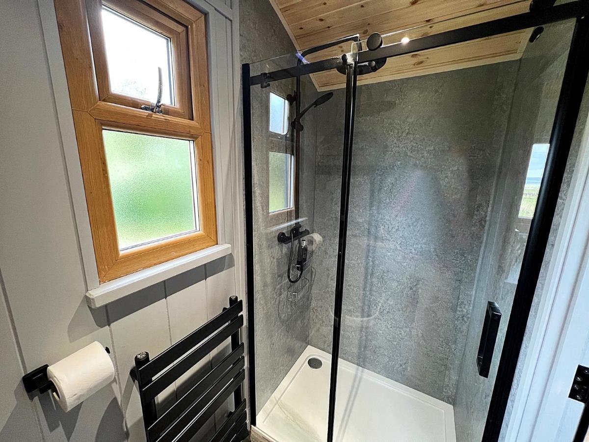 Luxury Shepherd Hut In The Peak District Bakewell Esterno foto