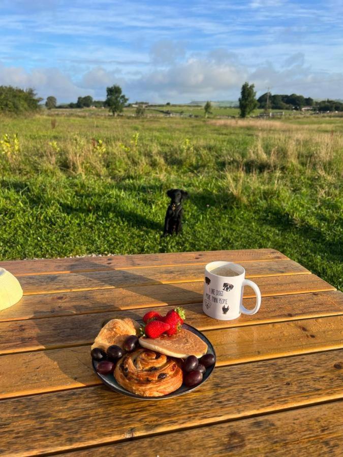 Luxury Shepherd Hut In The Peak District Bakewell Esterno foto