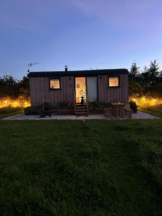 Luxury Shepherd Hut In The Peak District Bakewell Esterno foto